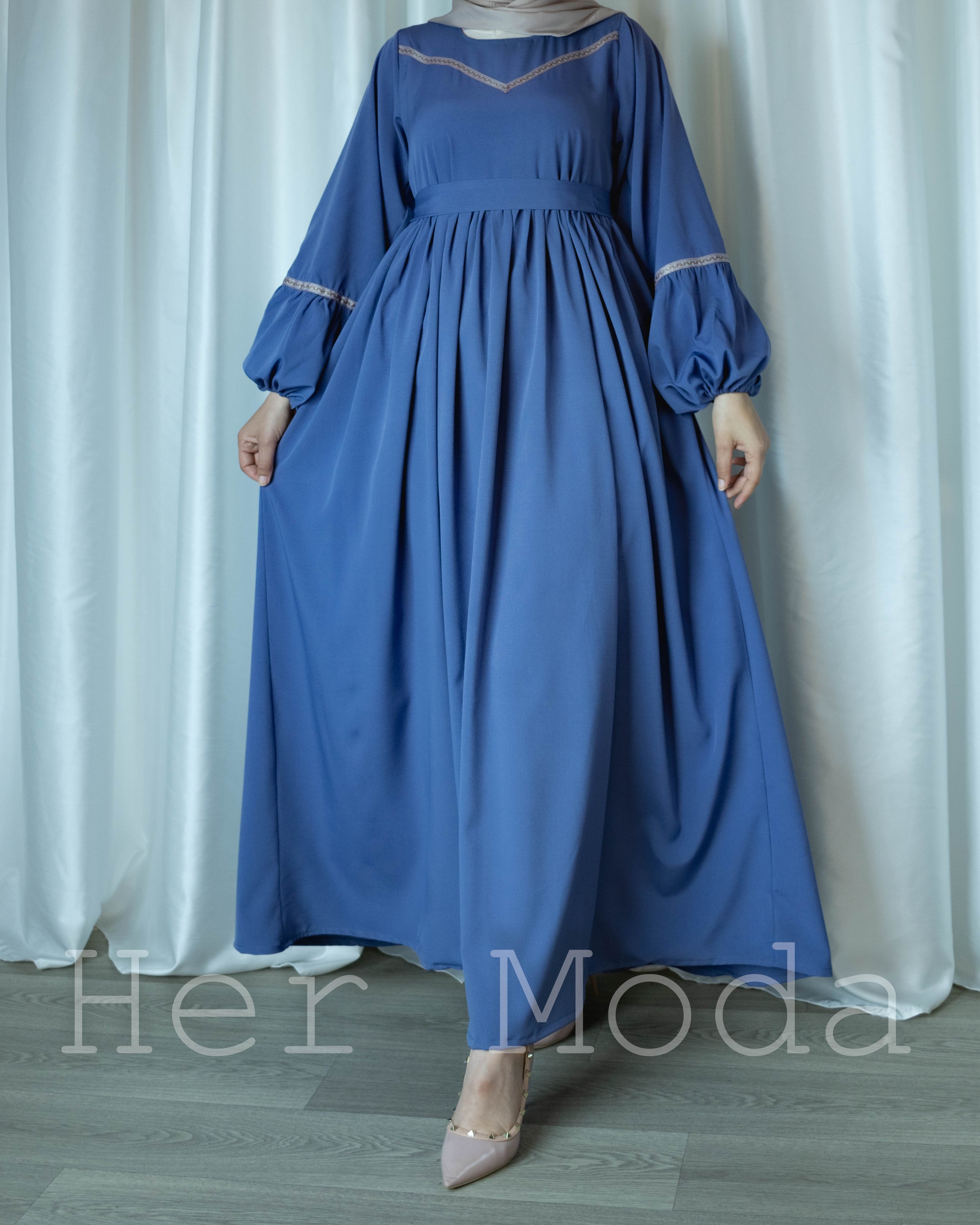 LA ROBE